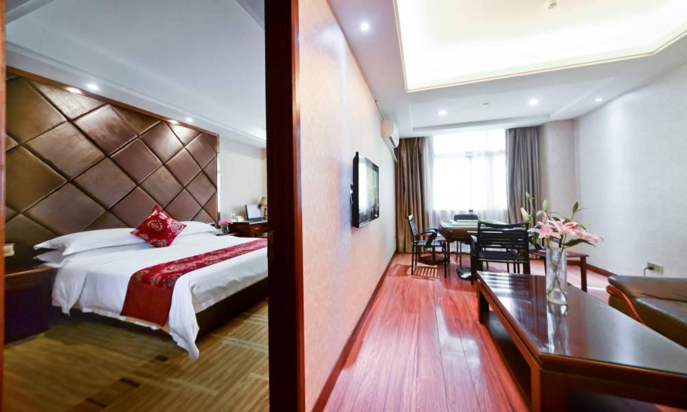 Vienna Hotel Nanning Jiangnan Wanda Экстерьер фото